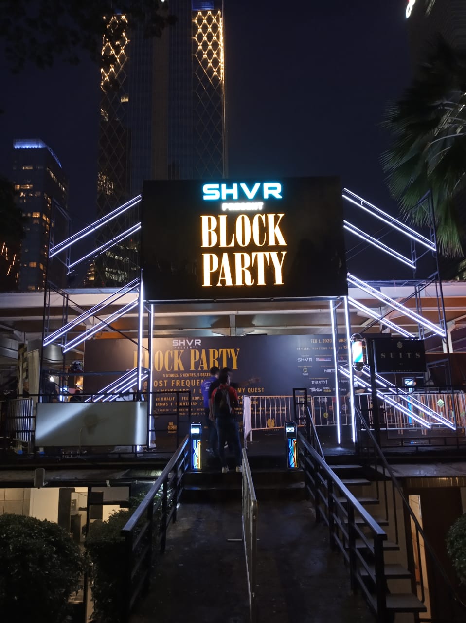 plywood booth pameran